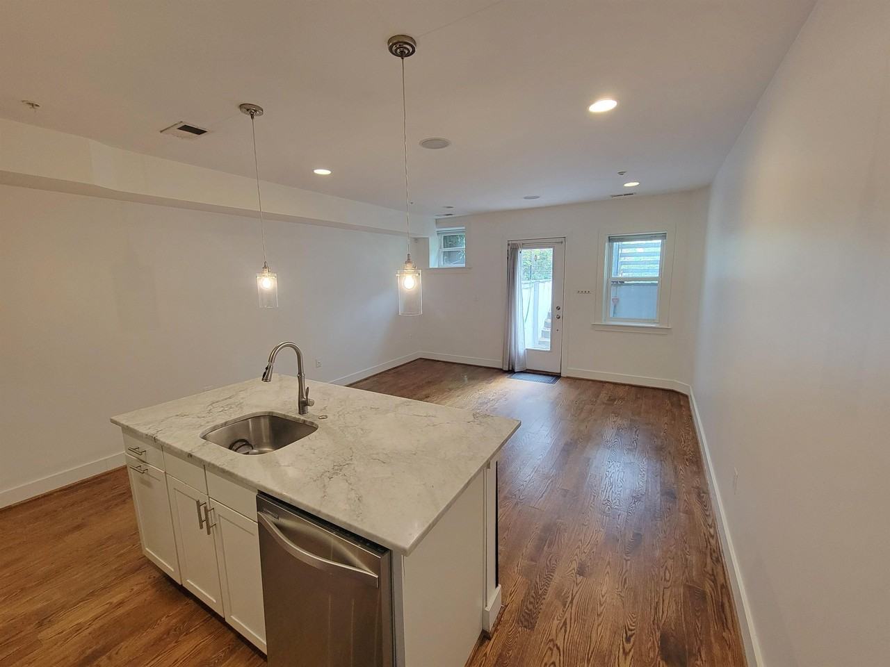 1447 Girard St Nw #1 - Photo 4 of 23