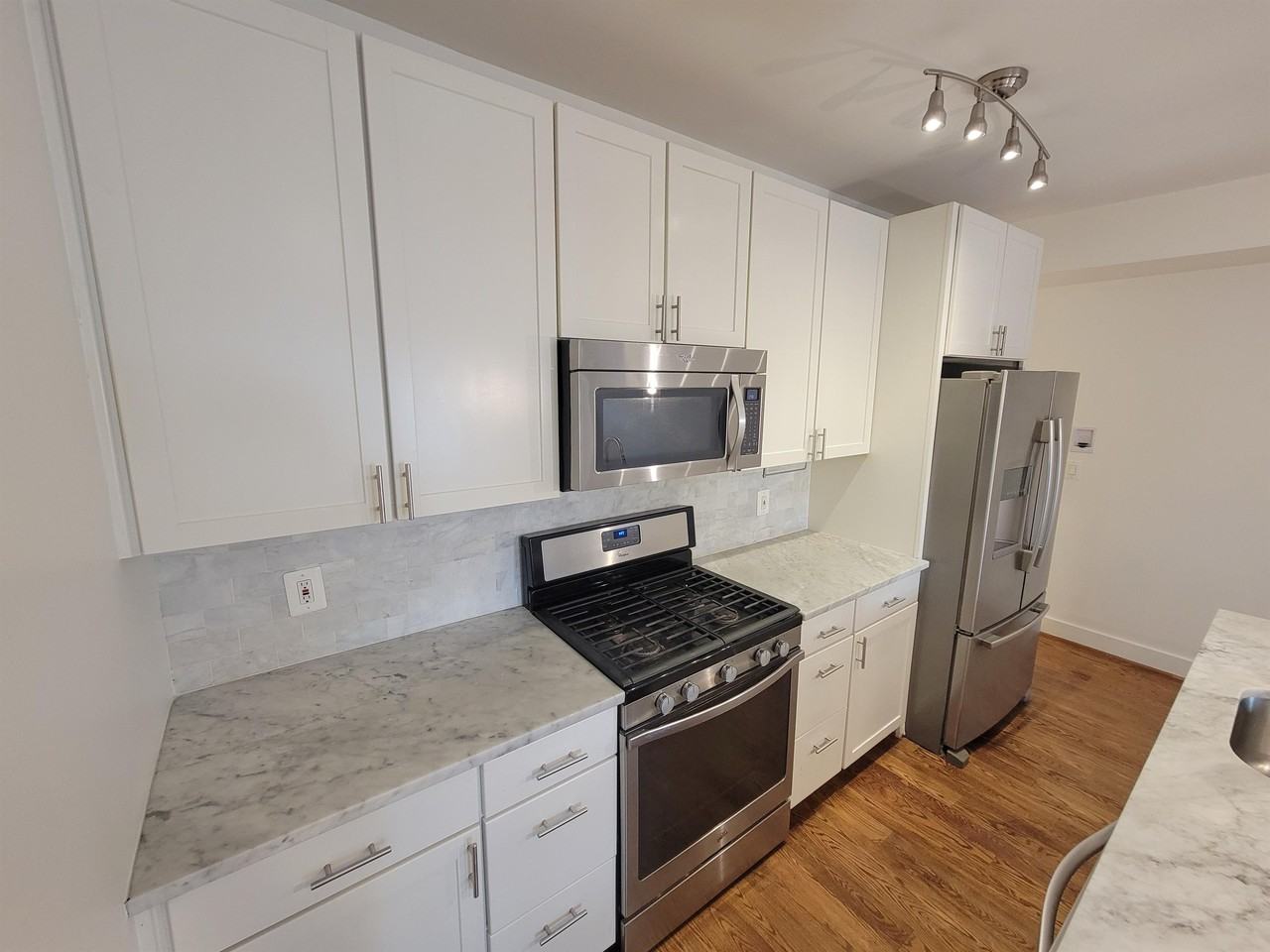 1447 Girard St Nw #1 - Photo 5 of 23