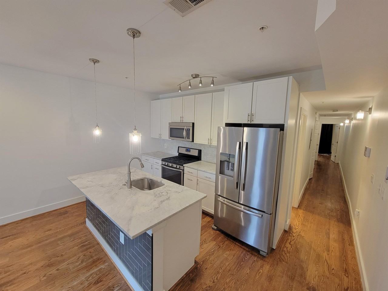 1447 Girard St Nw #1 - Photo 7 of 23
