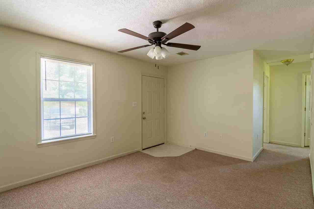 206 6th Ave #1 - Photo 3 of 16