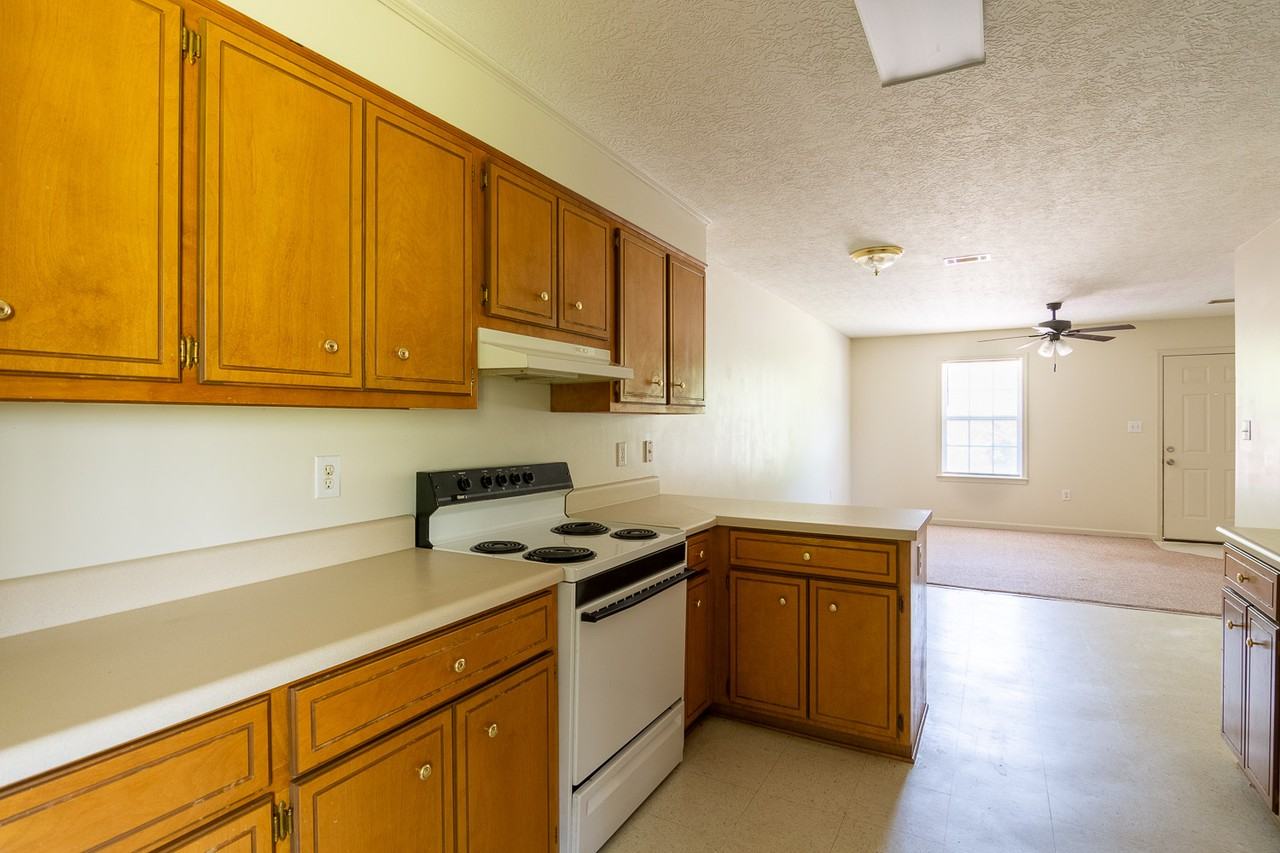 206 6th Ave #1 - Photo 5 of 16