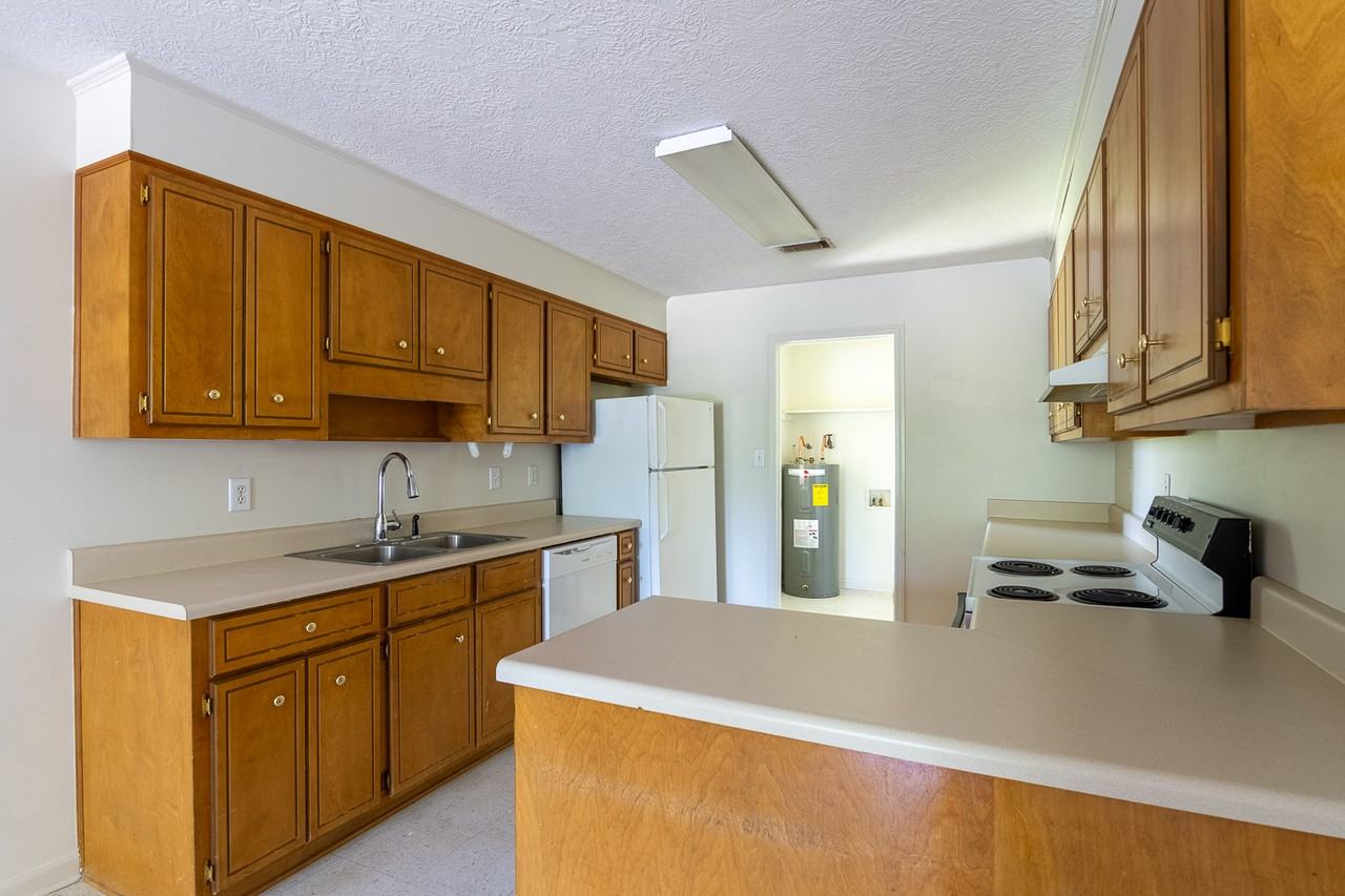 206 6th Ave #1 - Photo 6 of 16