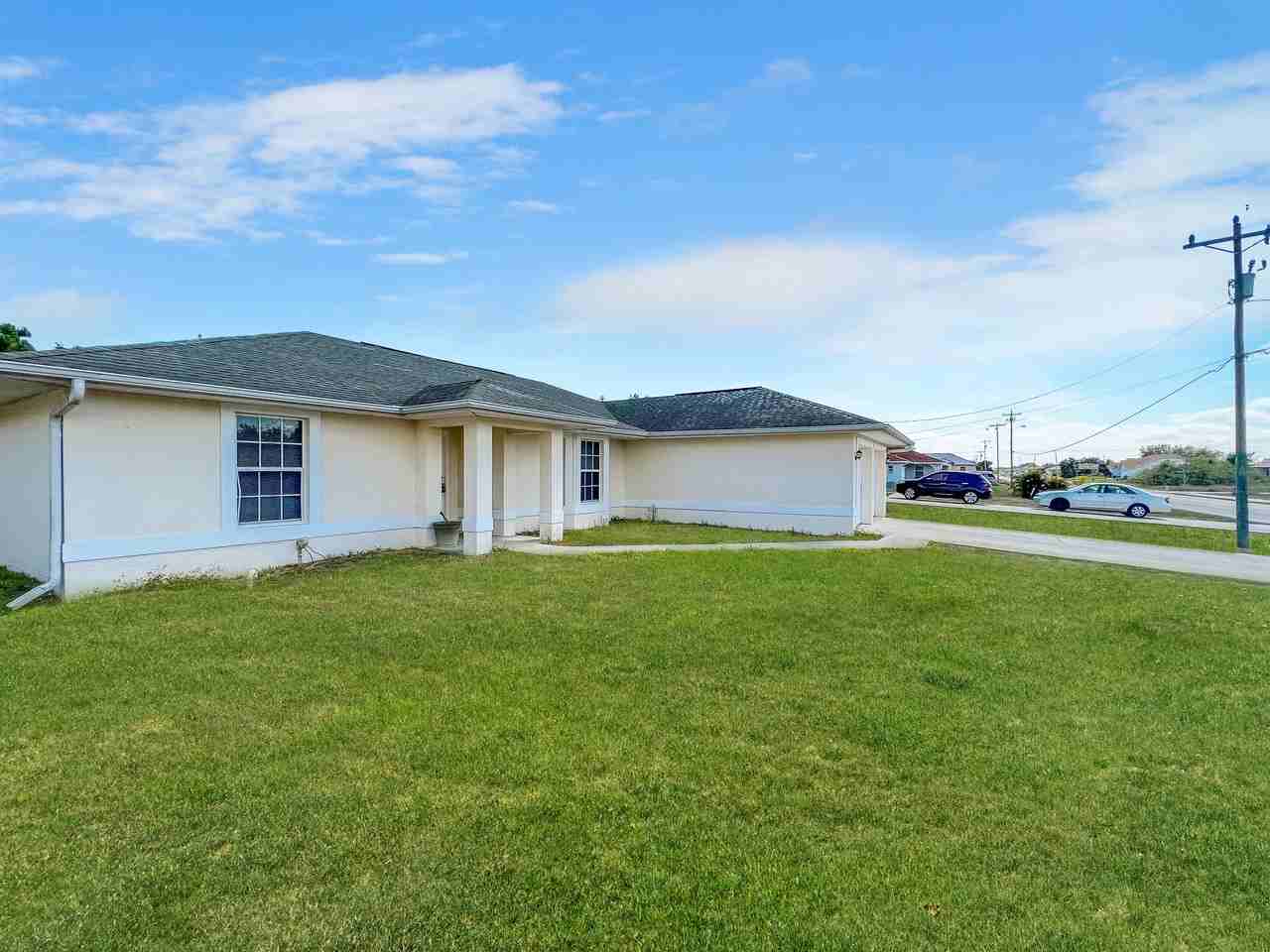 4304 12th St W #1 - Photo 3 of 24