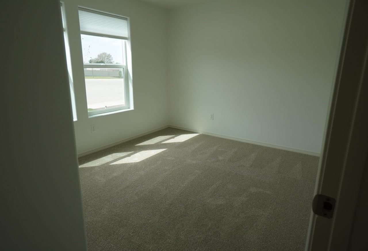 1402 Hayhook St #1 - Photo 7 of 46