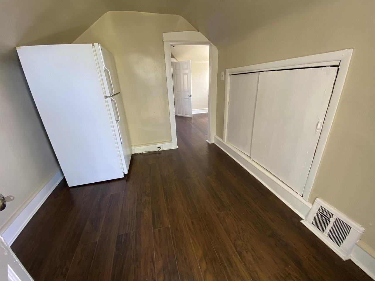 6021 Upsal Street #B - Photo 4 of 10