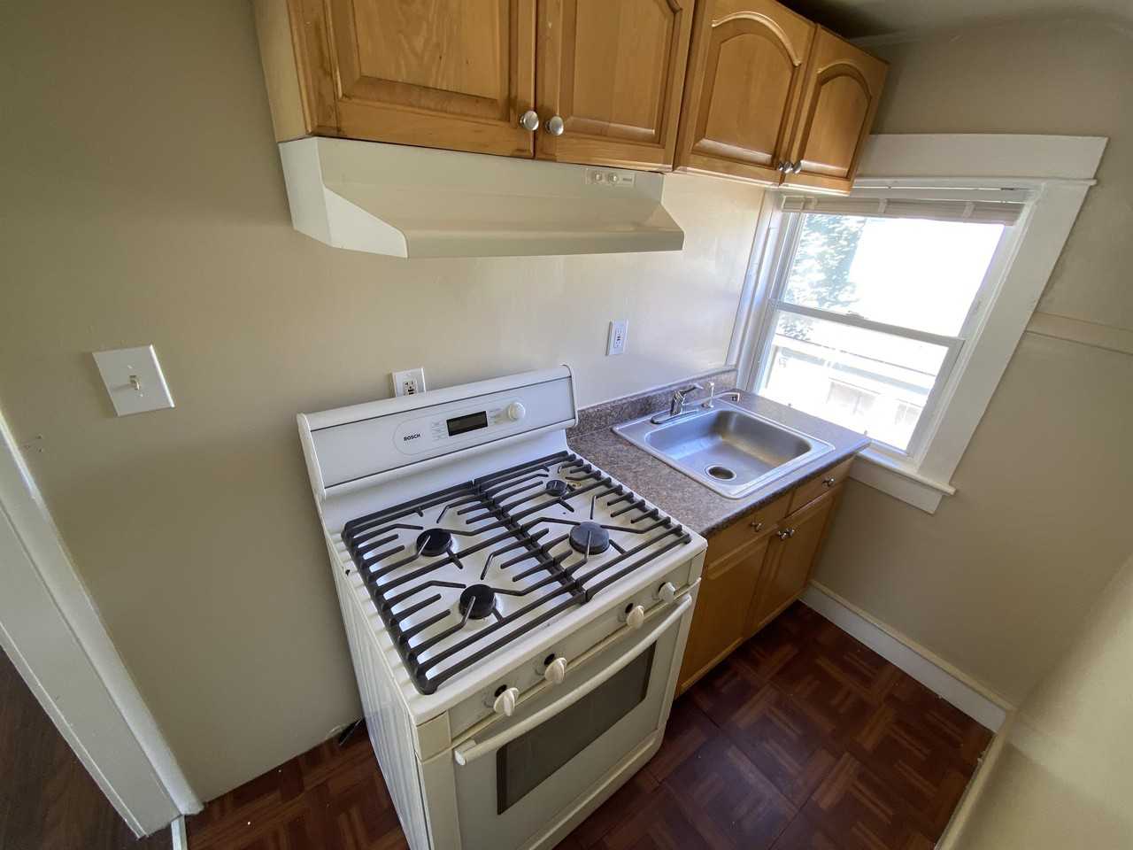 6021 Upsal Street #B - Photo 7 of 10