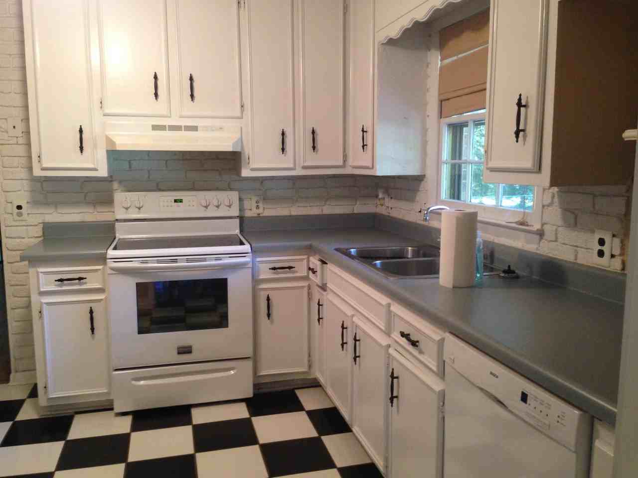 512 Layne St #512 - Photo 7 of 17