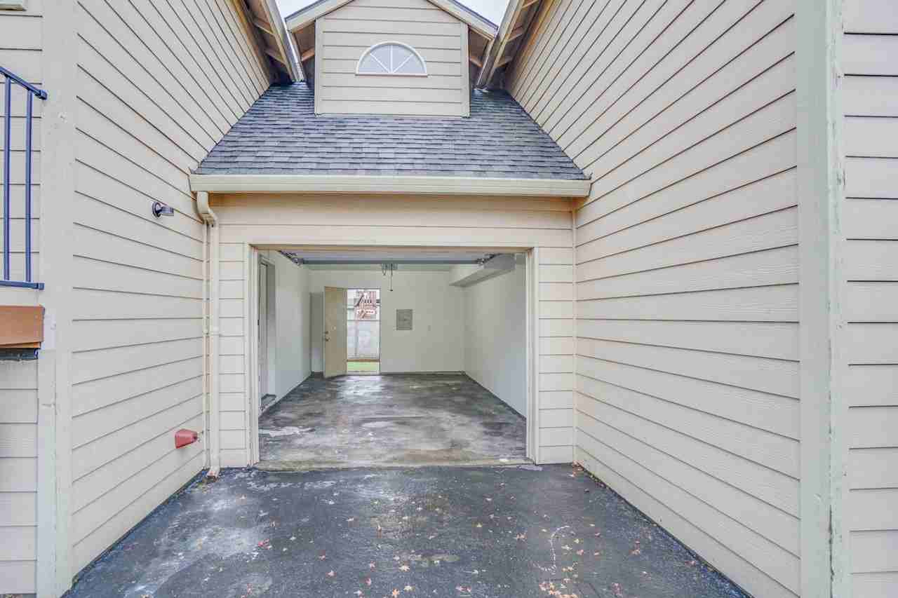 Park Crest Townhomes - Photo 3 of 31