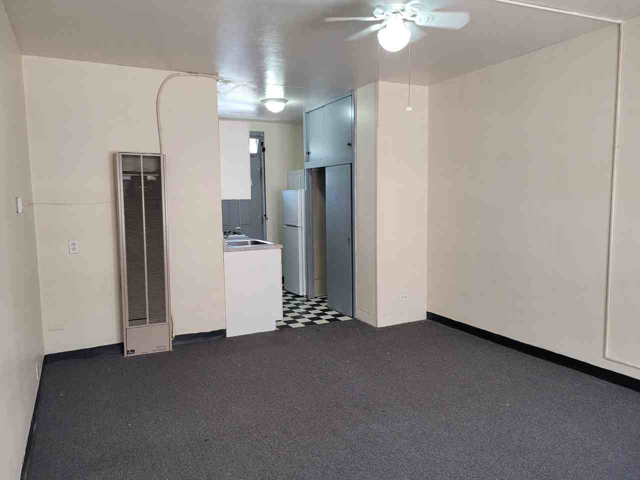 1026 E Lyon St - Photo 6 of 32