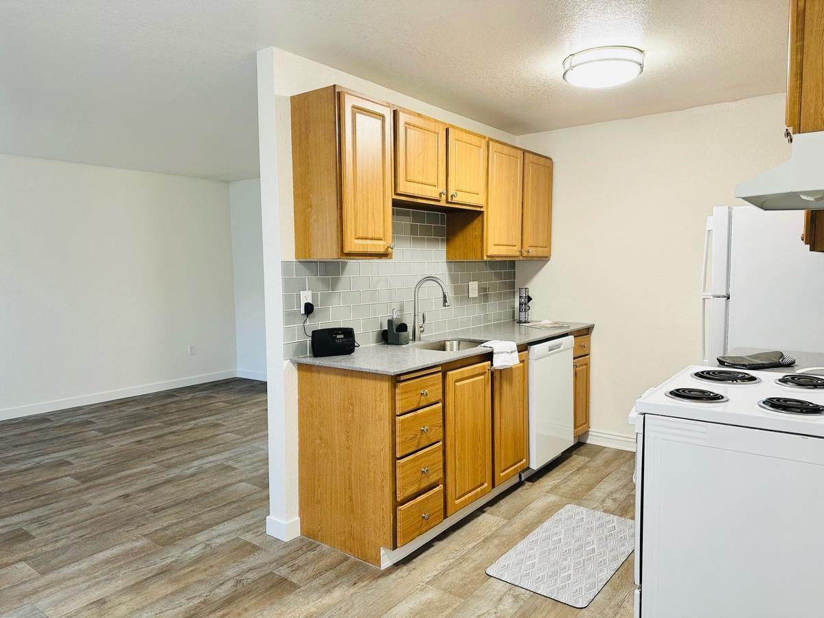 7621 36th Street Ct W - Photo 2 of 12