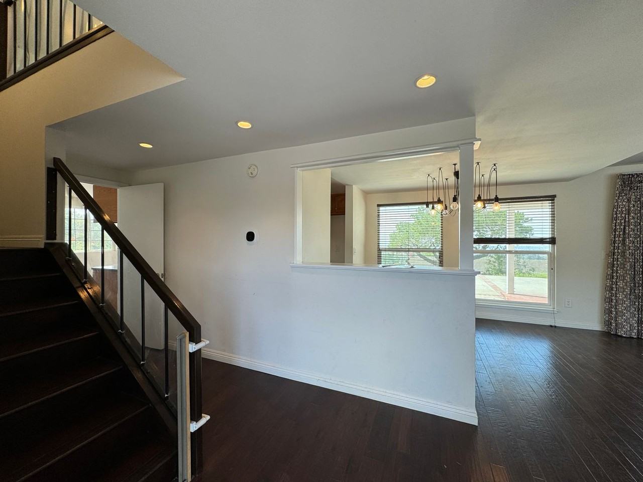 13678 Sycamore Dr - Photo 3 of 33