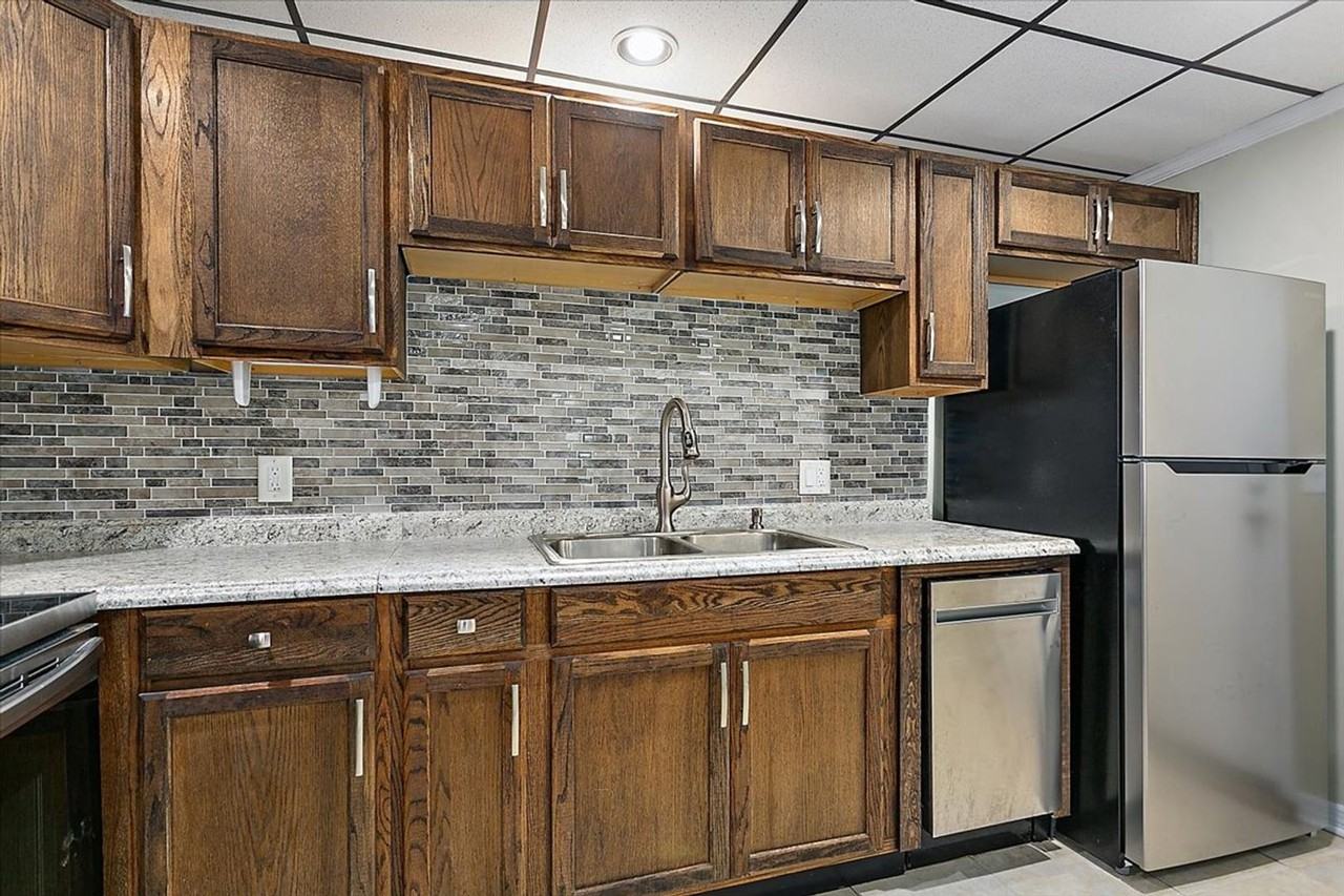 2150 Park Street - Photo 3 of 24