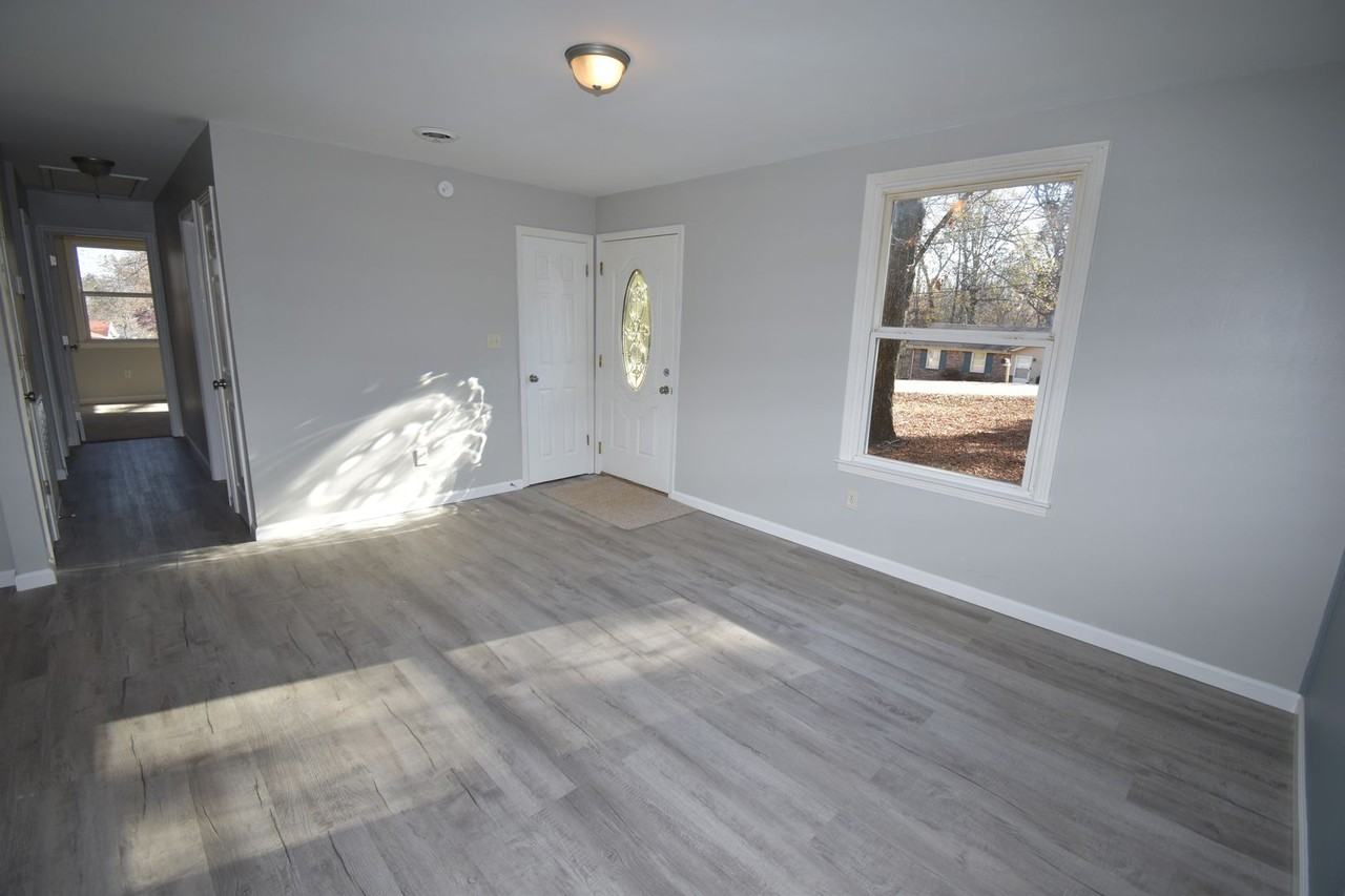 1421 1421 Richmond Place - Photo 6 of 28