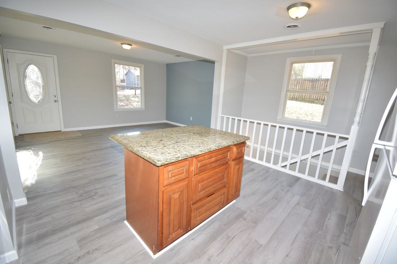 1421 1421 Richmond Place - Photo 2 of 28