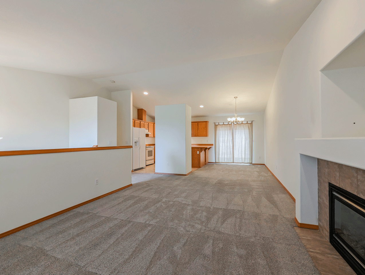 9808 29th Ave Se - Photo 4 of 16