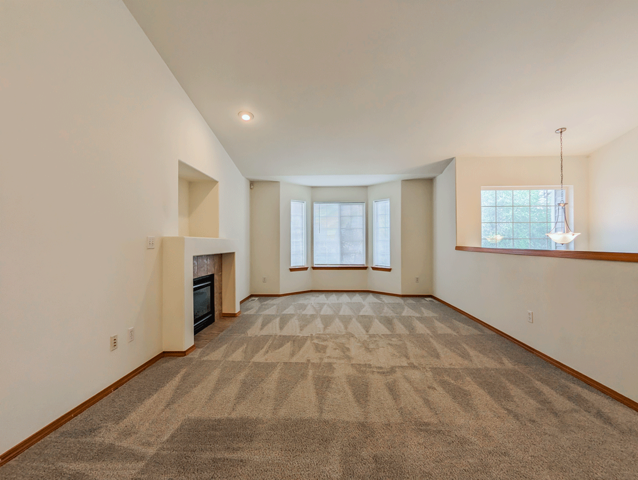 9808 29th Ave Se - Photo 5 of 16