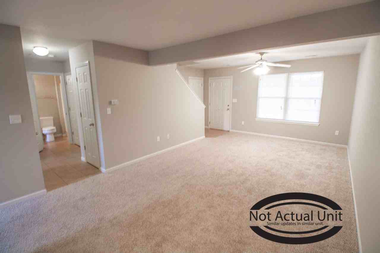 3912 Snowy Owl Dr - Photo 5 of 36