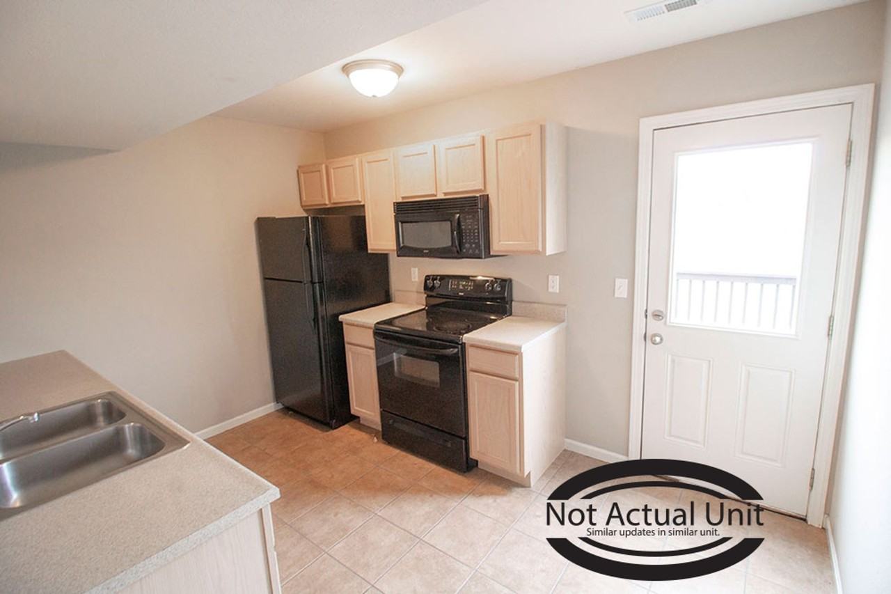 3912 Snowy Owl Dr - Photo 7 of 36