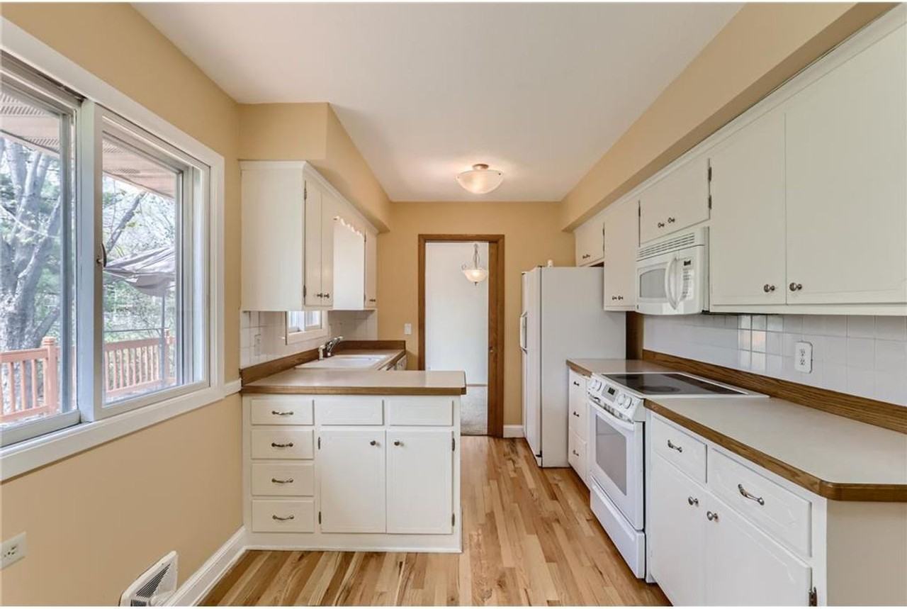 4525 Nevada Ave N - Photo 3 of 14