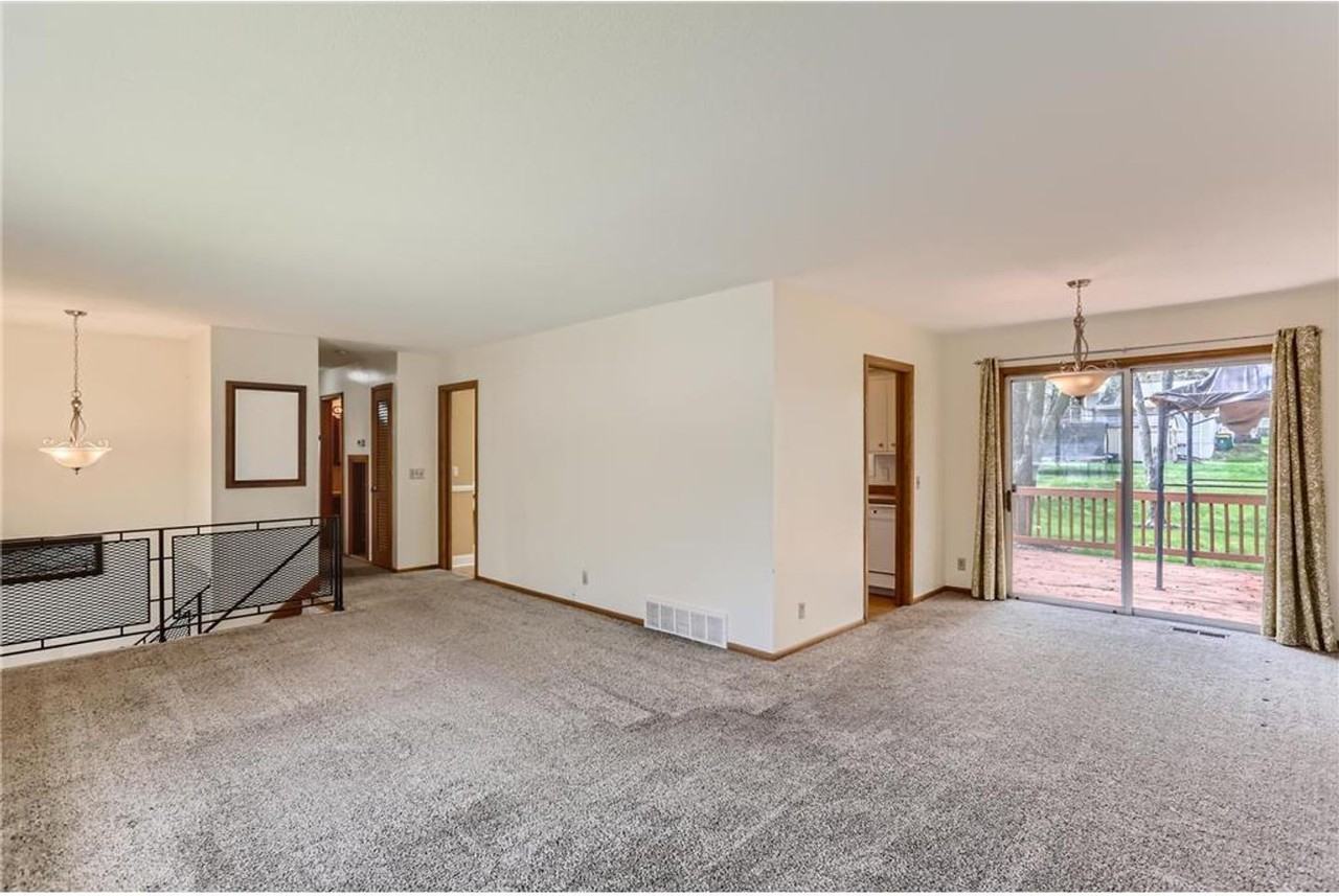 4525 Nevada Ave N - Photo 4 of 14