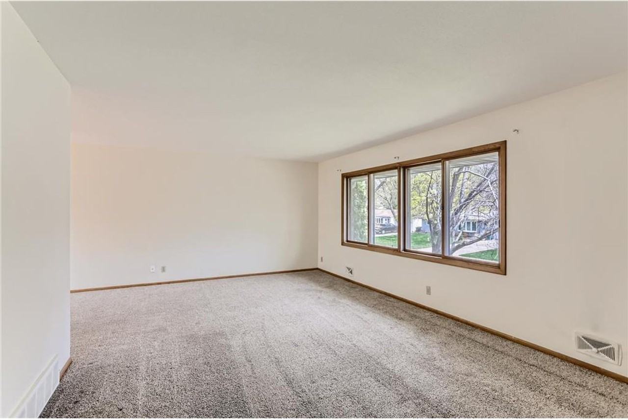 4525 Nevada Ave N - Photo 5 of 14