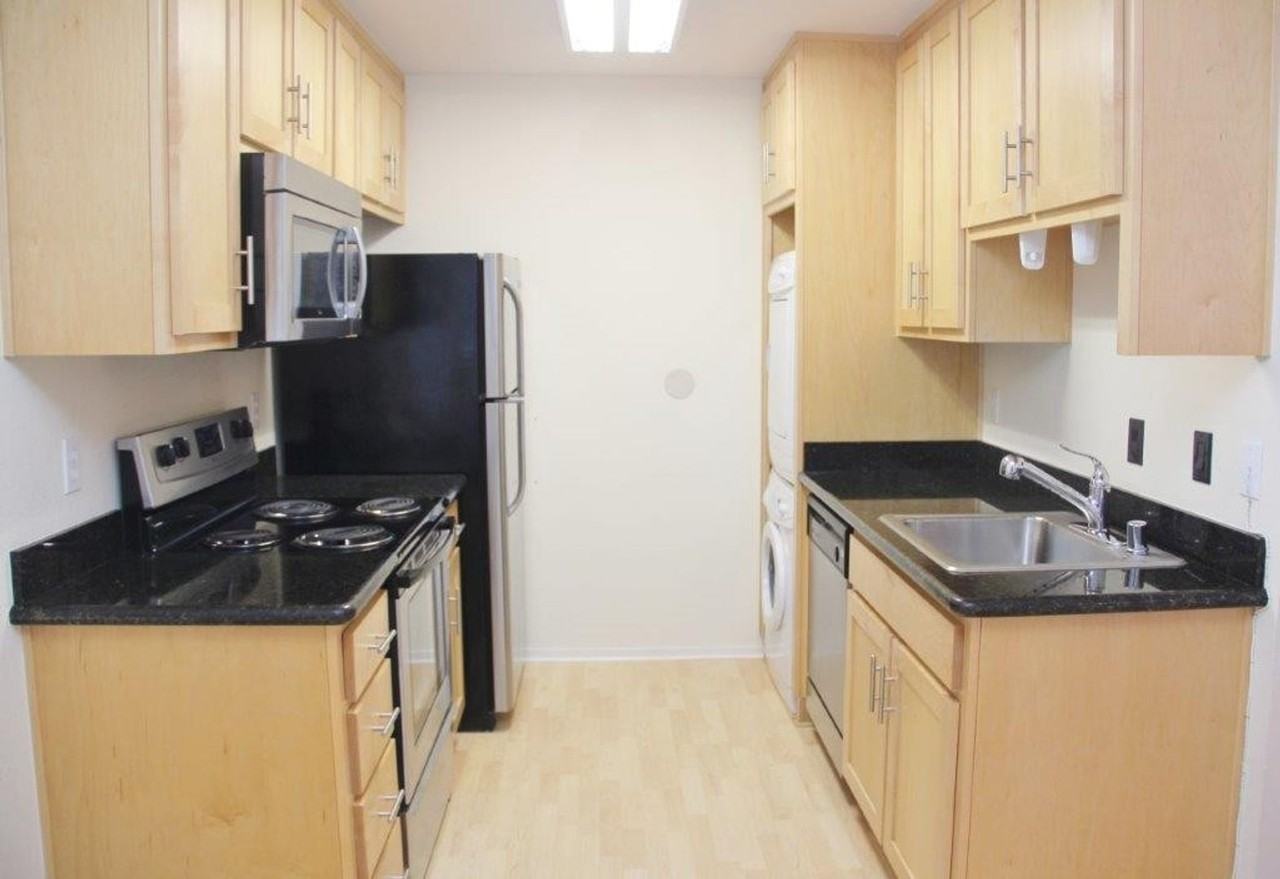 900 Cambridge Dr #165 - Photo 4 of 6