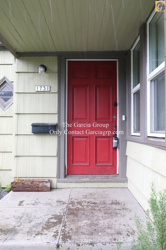 1731 N Skidmore St - Photo 2 of 27