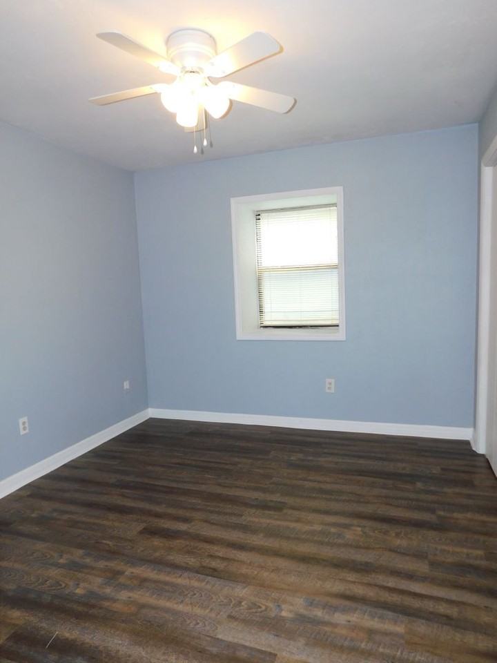 4304 Ne 17th Ter - Photo 4 of 15