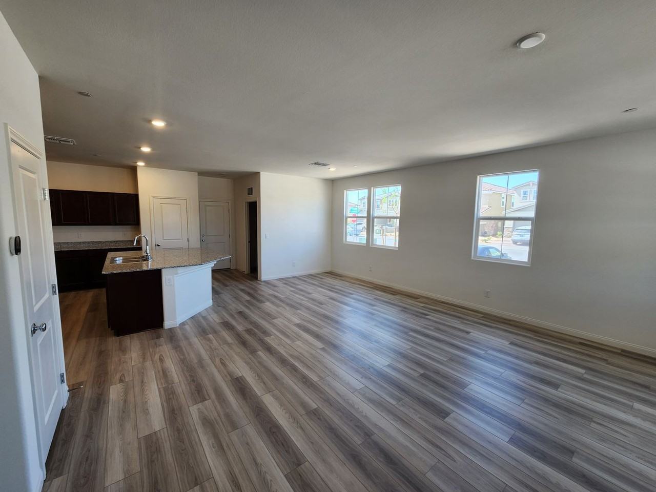 2605 Aversa St - Photo 5 of 20
