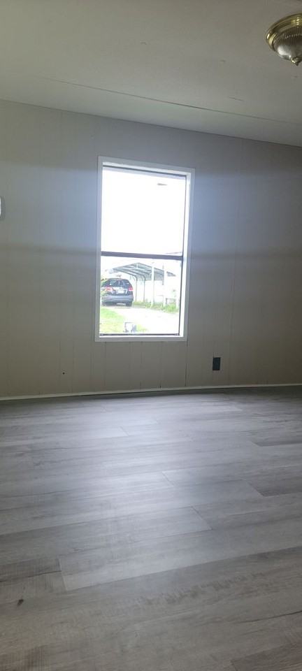 721 Williamsburg Dr - Photo 2 of 11