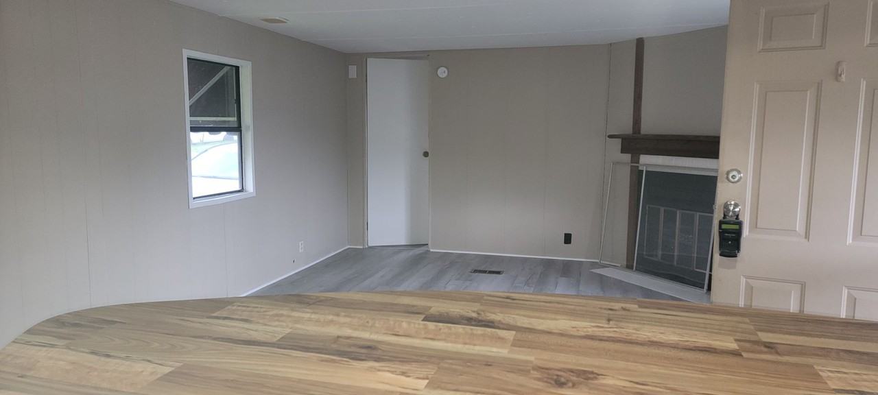 721 Williamsburg Dr - Photo 3 of 11