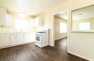 11756 Downey Ave - Photo 1 of 1