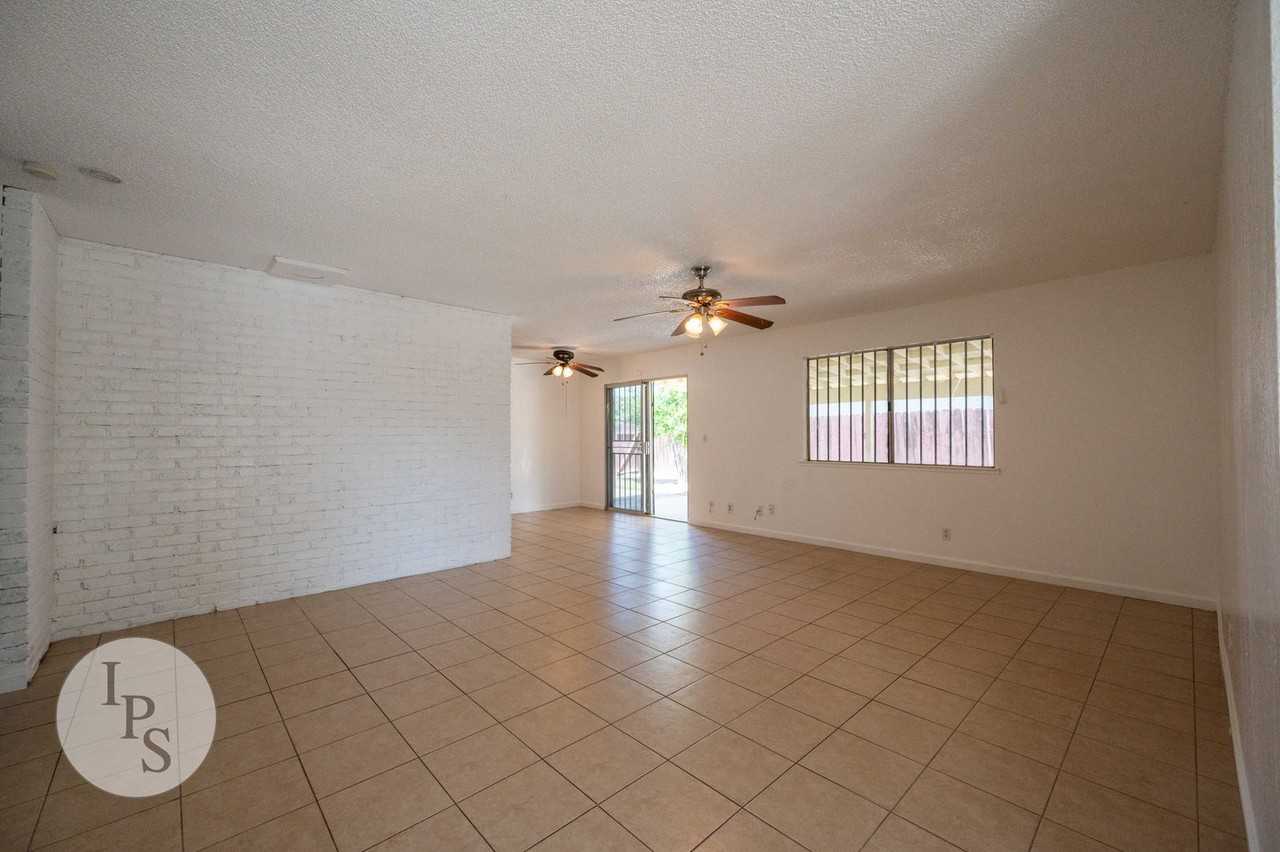 14856 W Middleton Ave - Photo 3 of 20