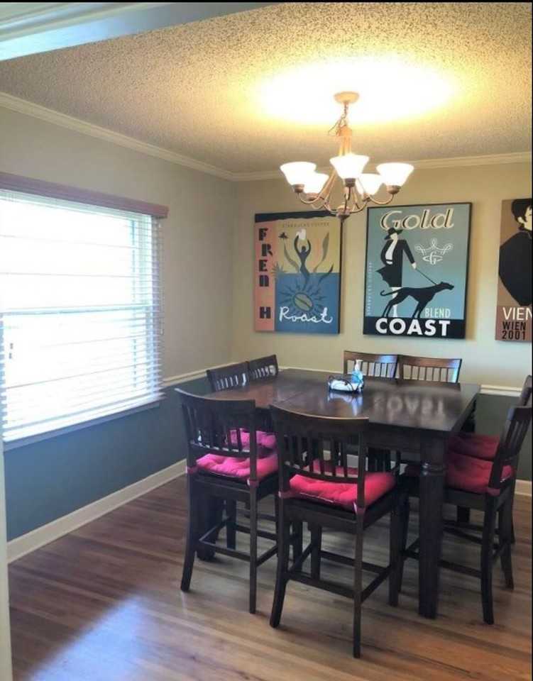 2606 26th St - Photo 5 of 11