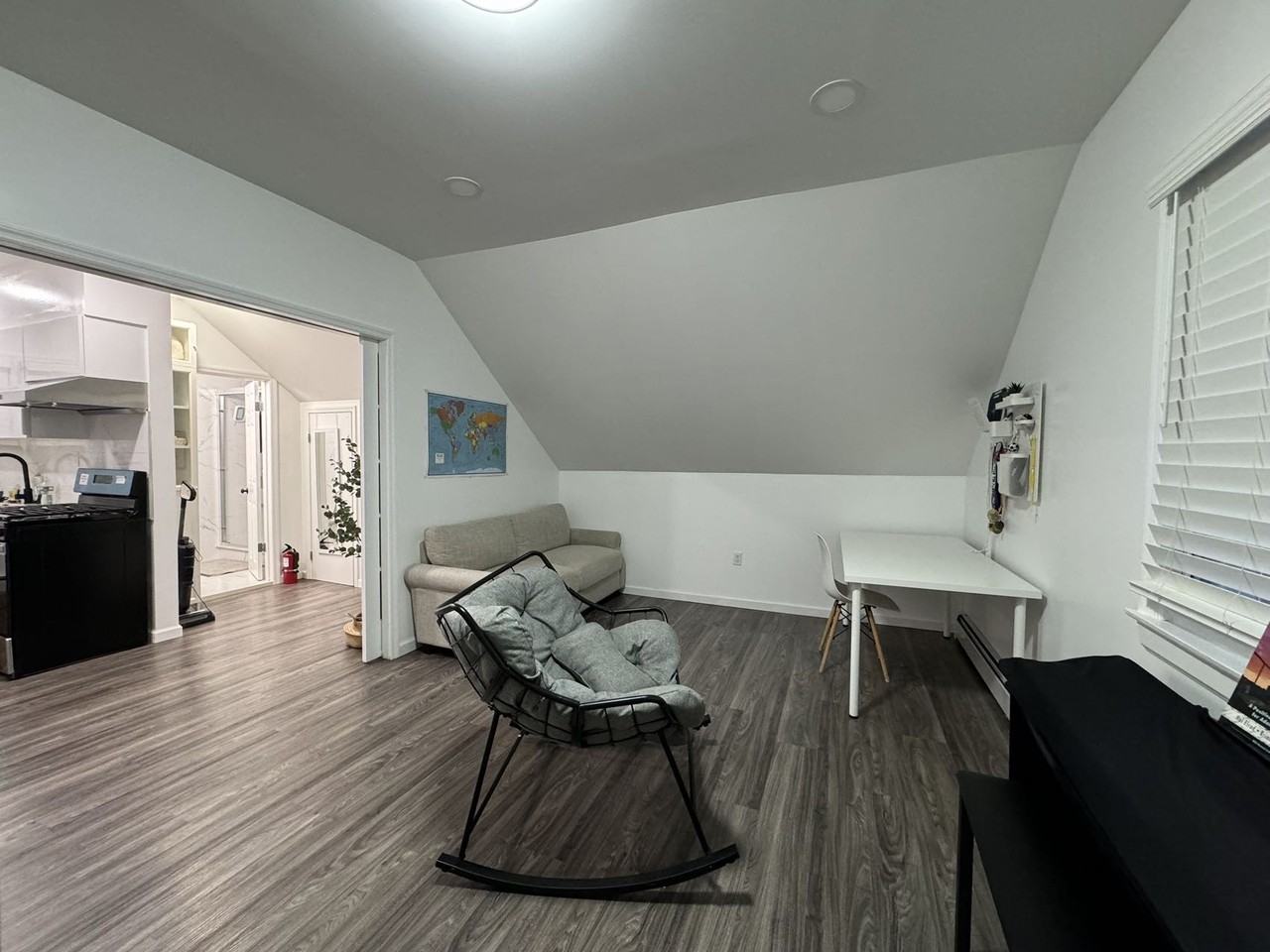 373 Ross Avenue 2f - Photo 3 of 7