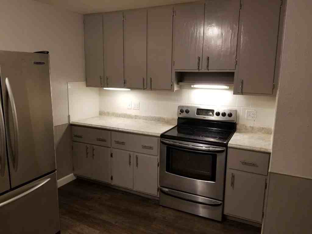 865 Lawnridge Ave Se - Photo 3 of 10