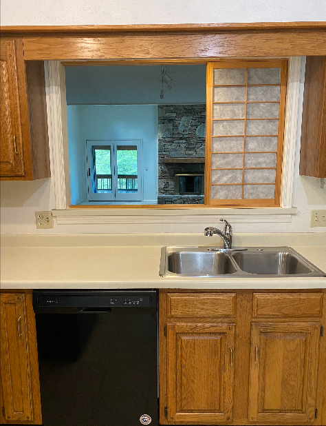 1103 Red Oak Dr - Photo 6 of 33