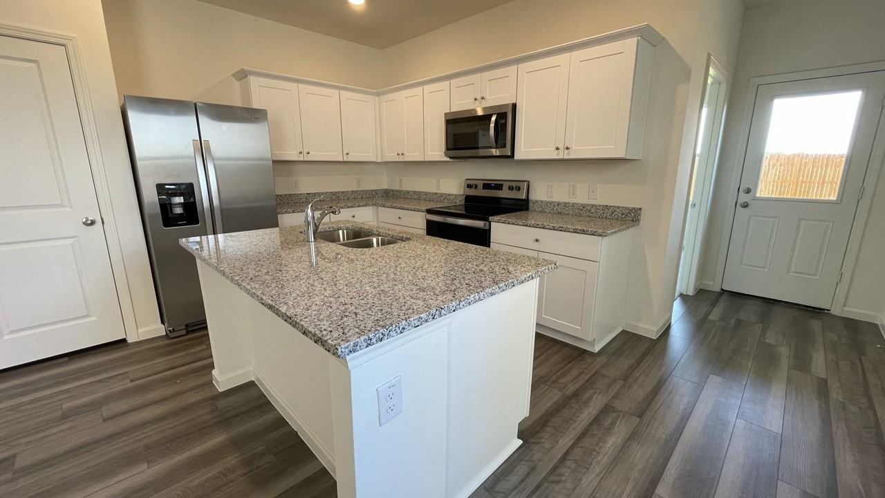 420 Covington Cv #NA - Photo 5 of 18