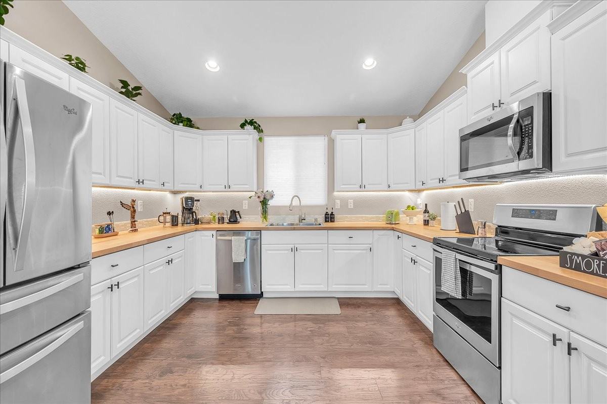 2003 E 33rd St #NA - Photo 4 of 22