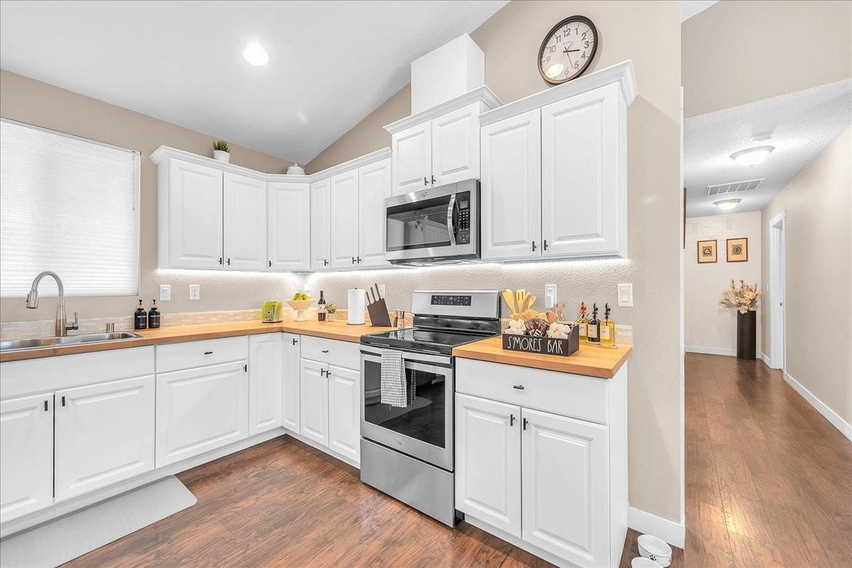 2003 E 33rd St #NA - Photo 5 of 22