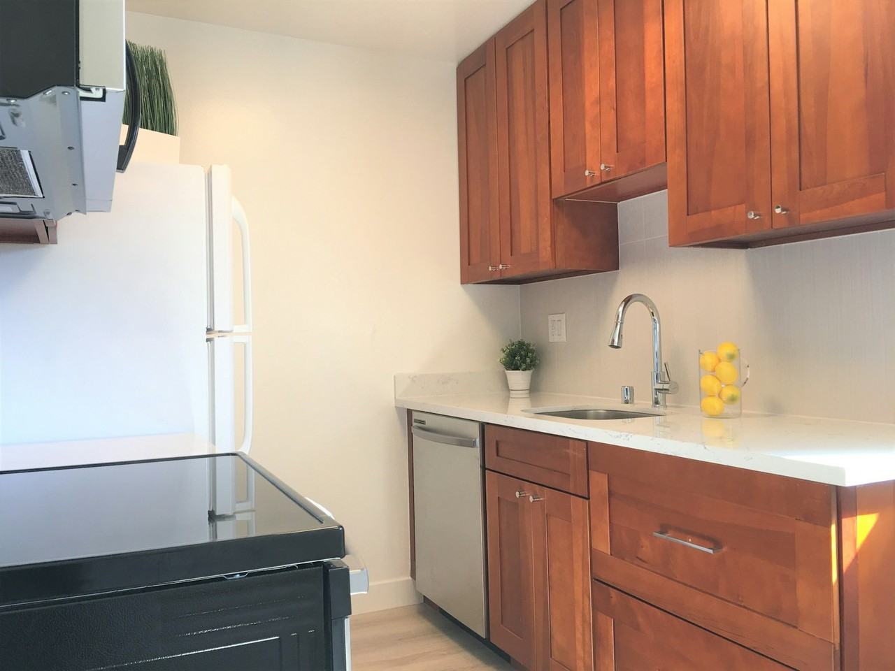 611 San Luisito Way, Unit 11 - Photo 4 of 28