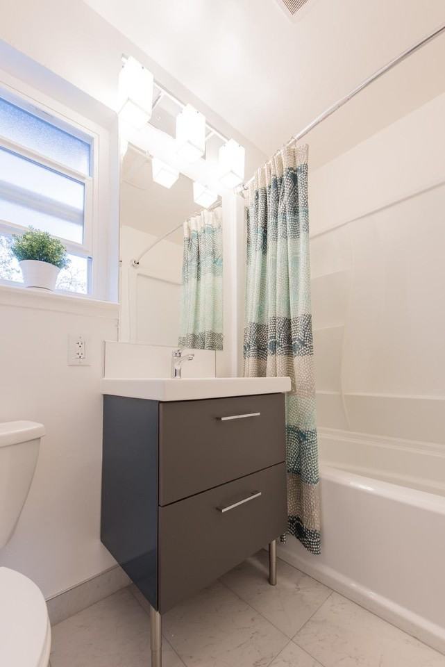 611 San Luisito Way, Unit 11 - Photo 7 of 28