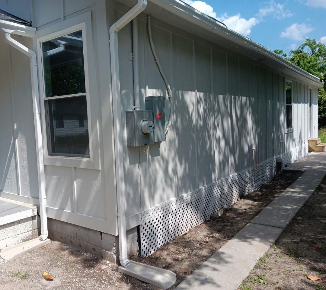 8 Leon Village Drive - Photo 3 of 24