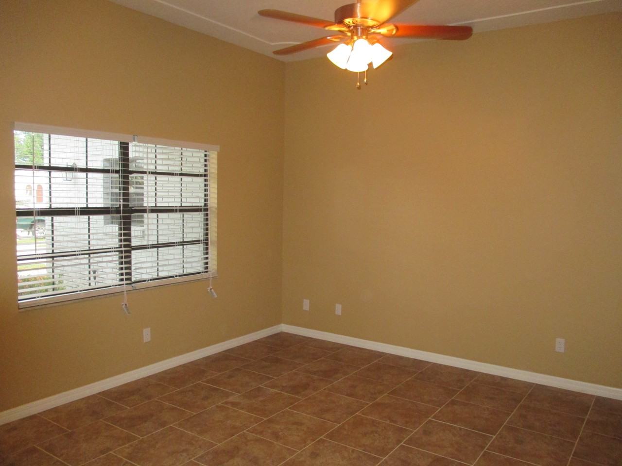 2210 Alexander Dr - Photo 3 of 19