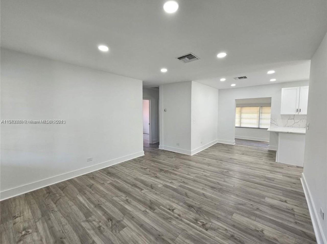 118 Ne 116th St - Photo 2 of 8