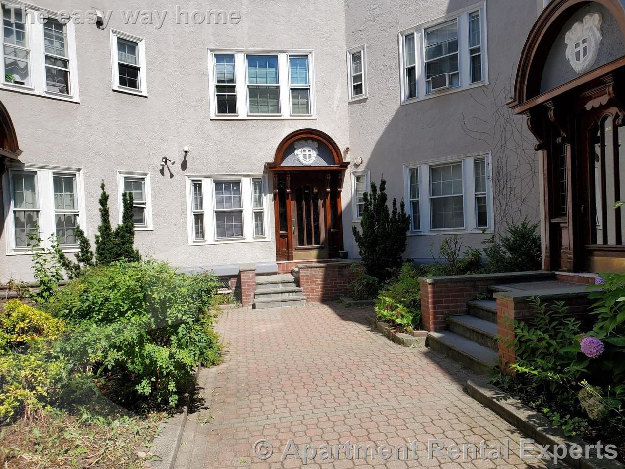 156 Magazine St #25 - Photo 2 of 2