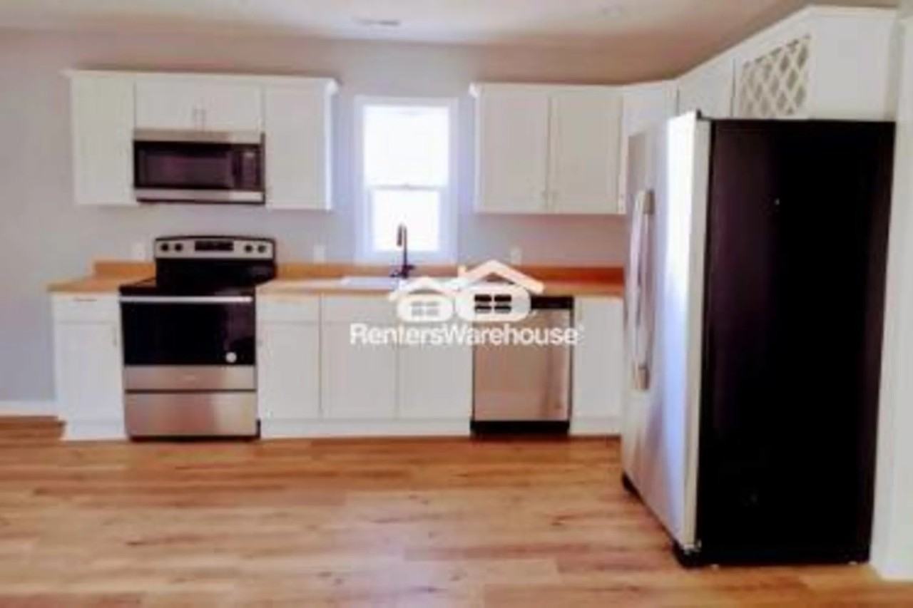 101 Chestnut Ave Se - Photo 2 of 10