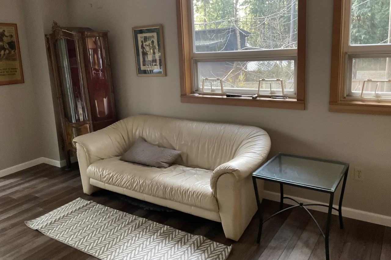 7311 Lake Alice Rd Se - Photo 3 of 8