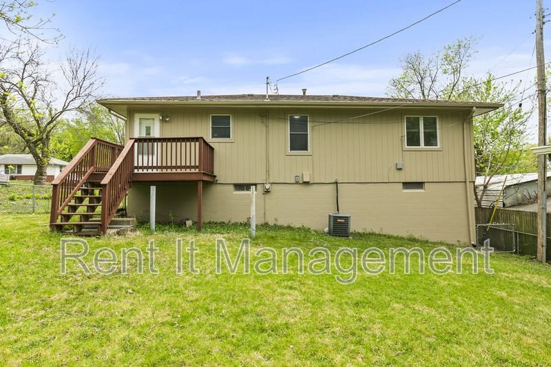 4606 O St - Photo 4 of 15