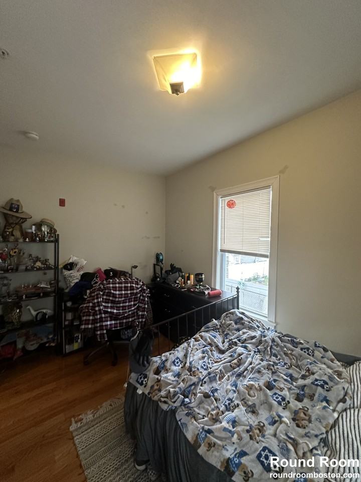 171 Walnut St #2 - Photo 5 of 13